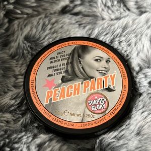 Soap & Glory Peach Party Blush Brick in ‘Apricot Jam’